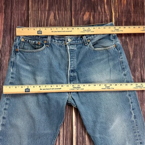90’s Vintage Levi’s 501‎ xx Straight Leg Button Fly Denim Jeans